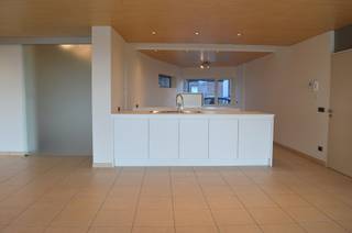 Dit appartement bevindt zich nabij het centrum van Bellegem en geniet daarenboven een uiterst vlotte bereikbaarheid.Binnenkomen in de inkomhal met...