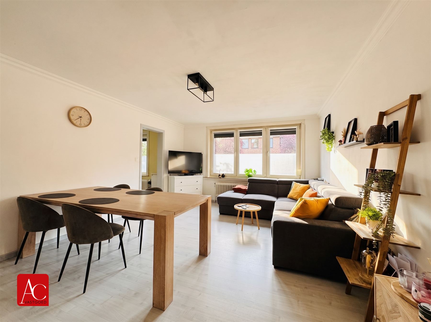 Ruim instapklaar appartement met 3 slaapkamers én garage - foto 4