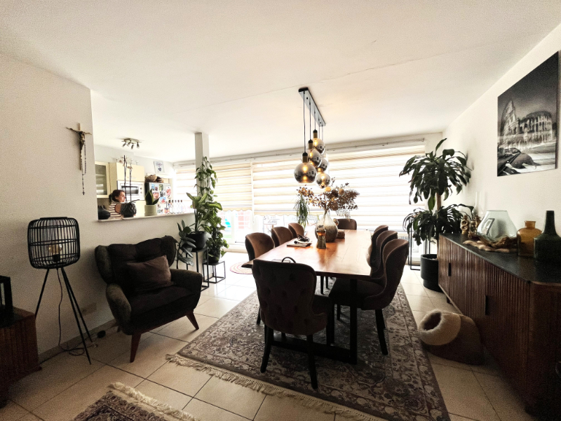 Centrum gelegen app. met 2 slpkms en garage - foto 4