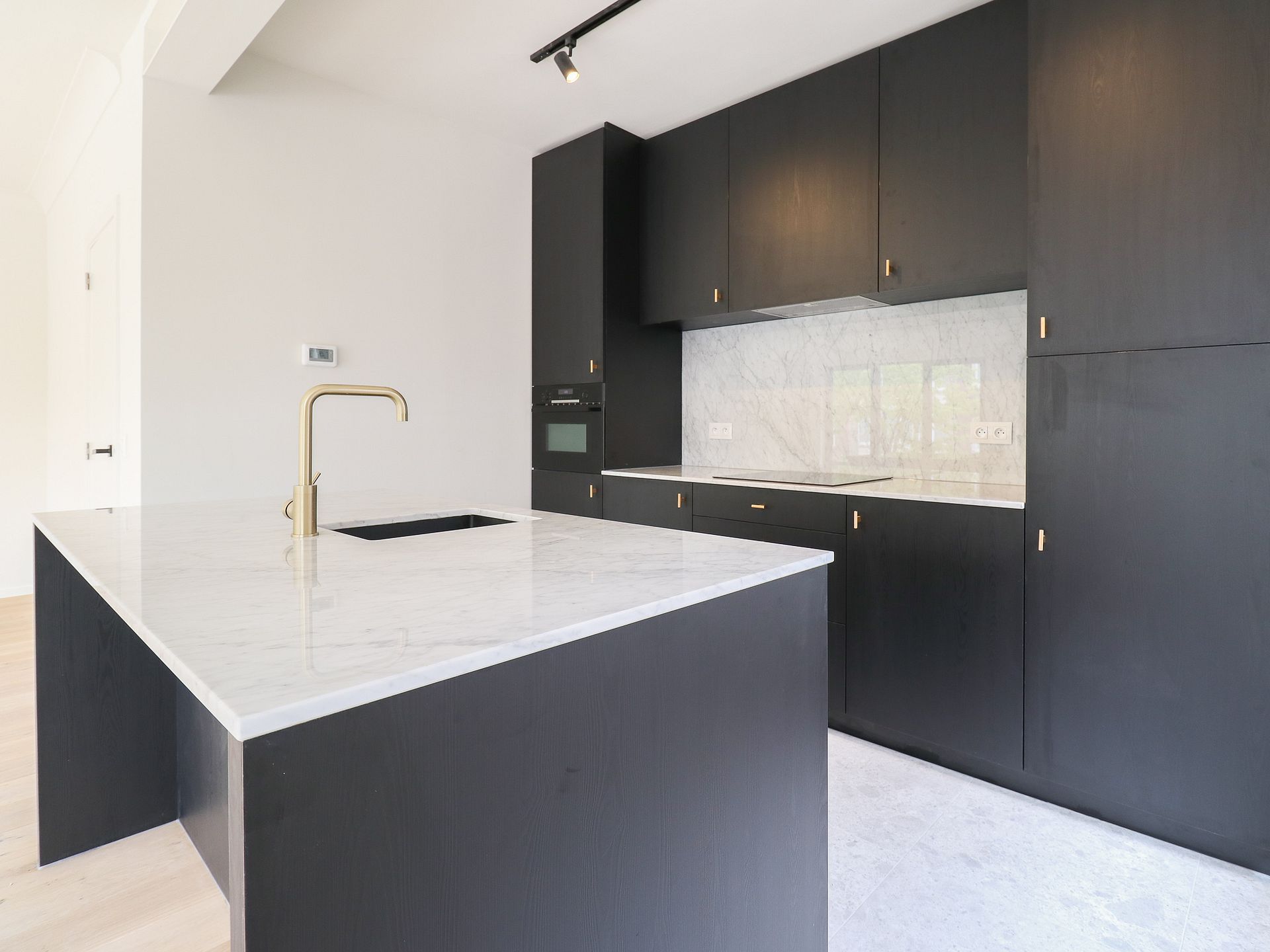 Lichtrijk appartement in Oosterveldwijk met garage - foto 4