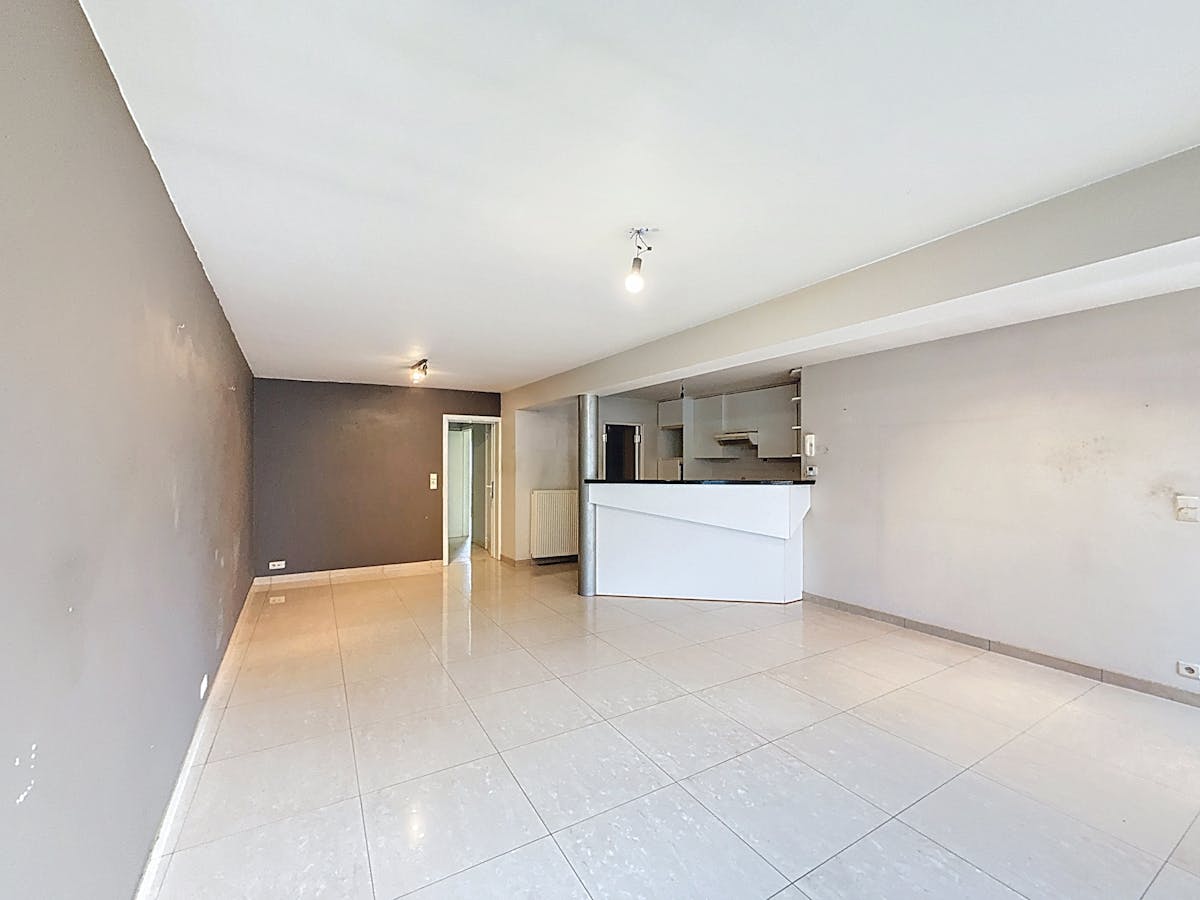 Appartement de 2 chambres dans le centre de Kruishoutem à louer - photo 4