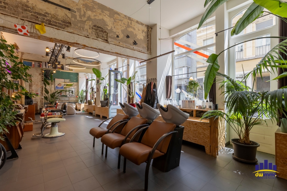 Commerciële kapperszaak met topligging ter overname in Gent - photo 4