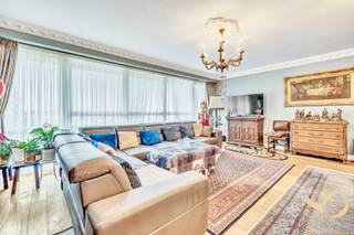 Op een rustige locatie, in de wijk Scheutbospark, en het Olympisch zwembad, op de 8ste verdieping van een gebouw van 25 verdiepingen, bieden wij u...