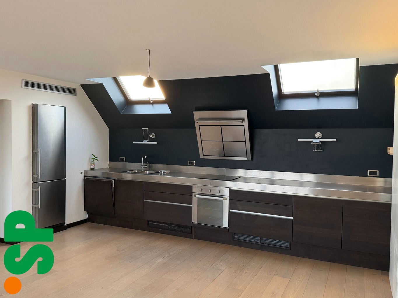 Loft met groot terras op een uitstekende locatie in Wilrijk. - foto 5