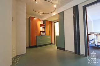 Commercial à vendre à Maaseik