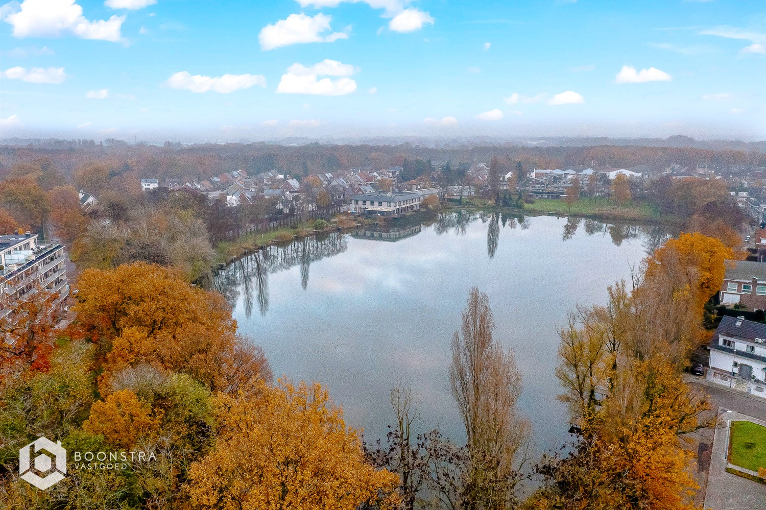 Hotelcomplex op een perceel van 58.835 m² - foto 1