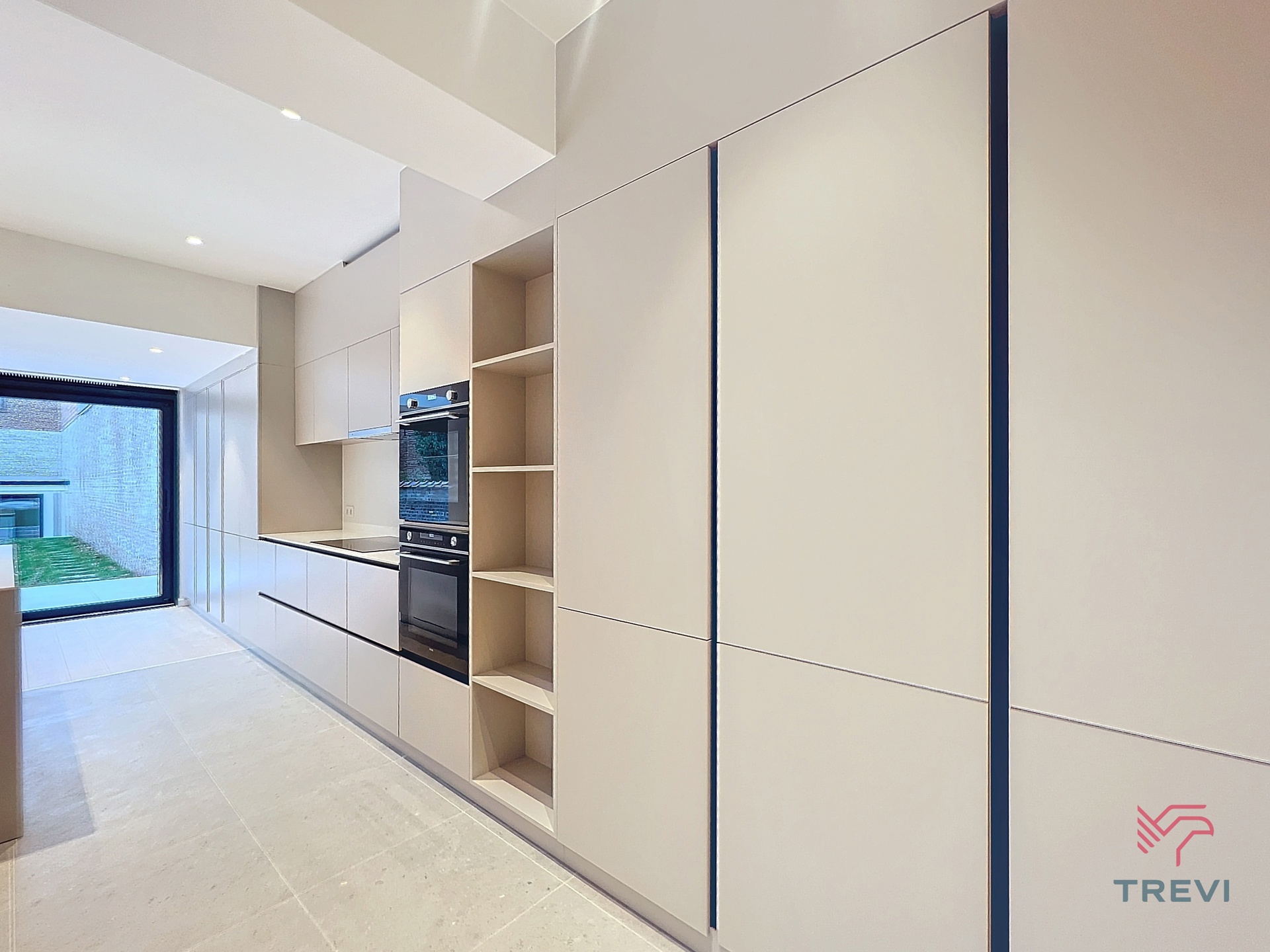 Schitterend huis met 5 slaapkamers en tuin  - foto 4