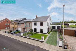 VOLLEDIG GERENOVEERDE EN ENERGIEZUINIGE WONING MET DUBBELE GARAGE EN OPSLAGRUIMTE IN HERDEREN*** Bekijkt U deze woning via een aanverwante website?...