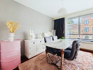 bruxelles.ouest@weinvest.be | 02 315 77 22We Invest is offering this exclusive 84 m² (PEB surface area) apartment located on the 2nd and top floor of...