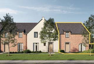 Deze halfopen landelijke woning (lot 27) bevindt zich op een perceel van 362 m² vlakbij het station van Tielt. Deze woning ligt in een nieuwe straat zonder doorgaand verkeer met een uitgang aan de Bedevaartstraat en de Dertig Zilverlingenstraat. De streek is volledig doorwaadbaar voor voetgangers en fietsers, wat het een kindvriendelijke en veilige woonbuurt maakt.<br /><br />Er zijn 3 slaapkamers, een ruime badkamer, inloopdouche, bad en 2 toiletten. Je bereikt met de vaste trap een extra zolderkamer. Het gelijkvloers bestaat uit een open leefruimte met zithoek, eethoek en een keuken met eiland. Naast de keuken is er een berging/wasruimte. De tuin is zuidoostelijk georiënteerd. De tuin is bereikbaar via de garage achteraan. De woning heeft zonnepanelen, een geothermische warmtepomp en vloerverwarming. Je geniet hierdoor van een E-peil lager dan 10 en ben je bij aankoop 5 jaar vrijgesteld van onroerende voorheffing!<br /><br />Deze woning komt in aanmerking om aangekocht te worden met het verlaagd BTW-tarief van 6%! De prijs is excl. kosten en btw. Bekijk de transparante ALL-IN prijs; een volledig afgewerkte en instapklare woning op www.dumobil.be/nl/woonprojecten/projecten/tielt-bedevaartstraat | Sam Borrey: sam@dumobil.be | 0483 210 133.<br /><br /><br />