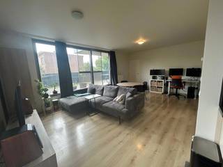 Dit rustig gelegen appartement in Geel centrum bevindt zich op de eerste verdieping en is bereikbaar via de lift. Bij het betreden van het...