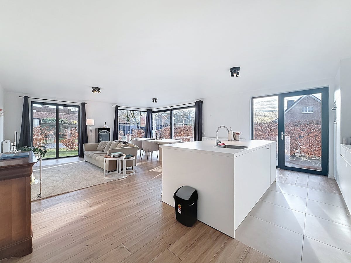 Spacieux appartement à louer à Waregem - photo 2