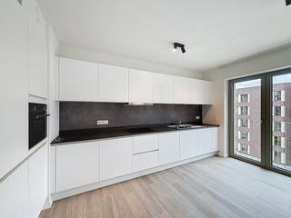 Te huur: appartement in gebouw Metropolitan (Parkdreef), gelegen aan Tour & Taxis.Het appartement heeft een totale oppervlakte van 94.6 m² en...