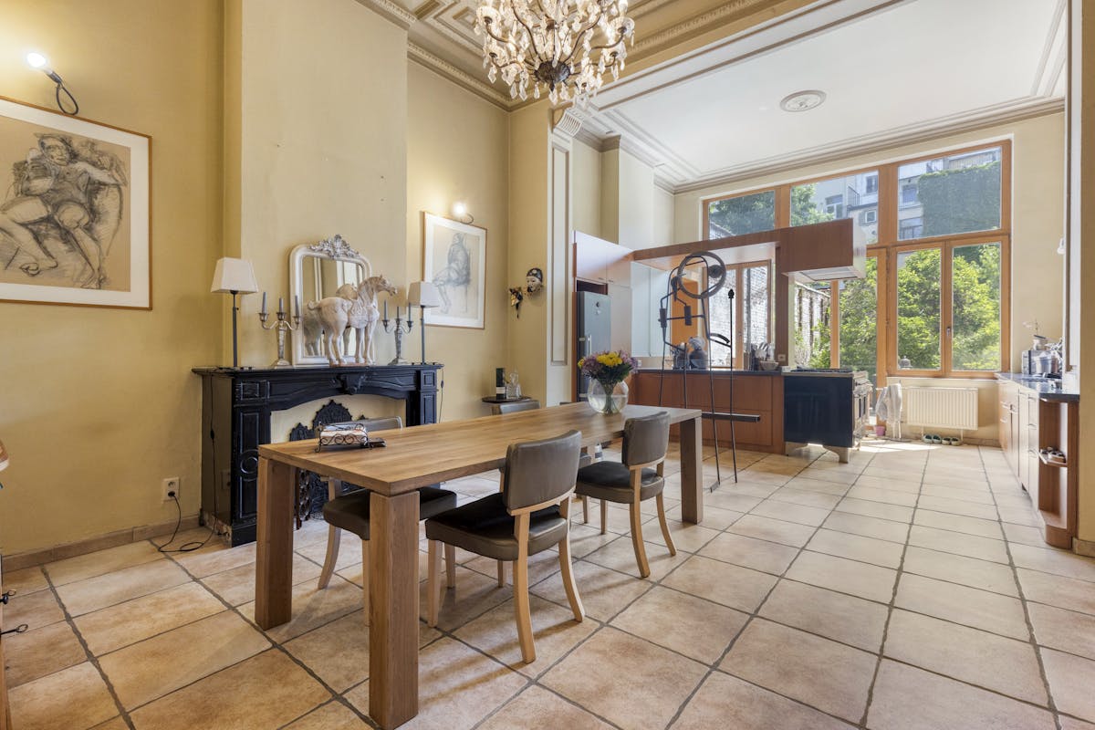 Beautiful mansion with a city garden for sale! - photo 5