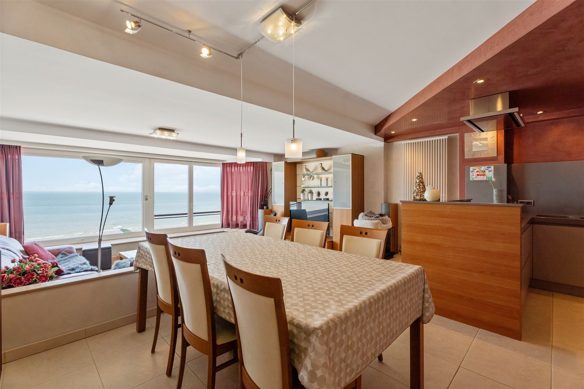 INDRUKWEKKEND UITZICHT / ZEEDIJK  - foto 5