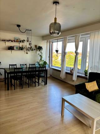 Ben je op zoek naar een 2-slaapkamerappartement met open zicht, gelegen op een toplocatie in Gent? Ontdek dit lichtrijke hoekappartement aan...