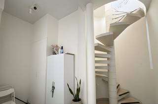 Dit opbrengsteigendom met studentenkamers en handelsruimte is gelegen op een absolute toplocatie aan de Paardenmarkt in Antwerpen en vormt...