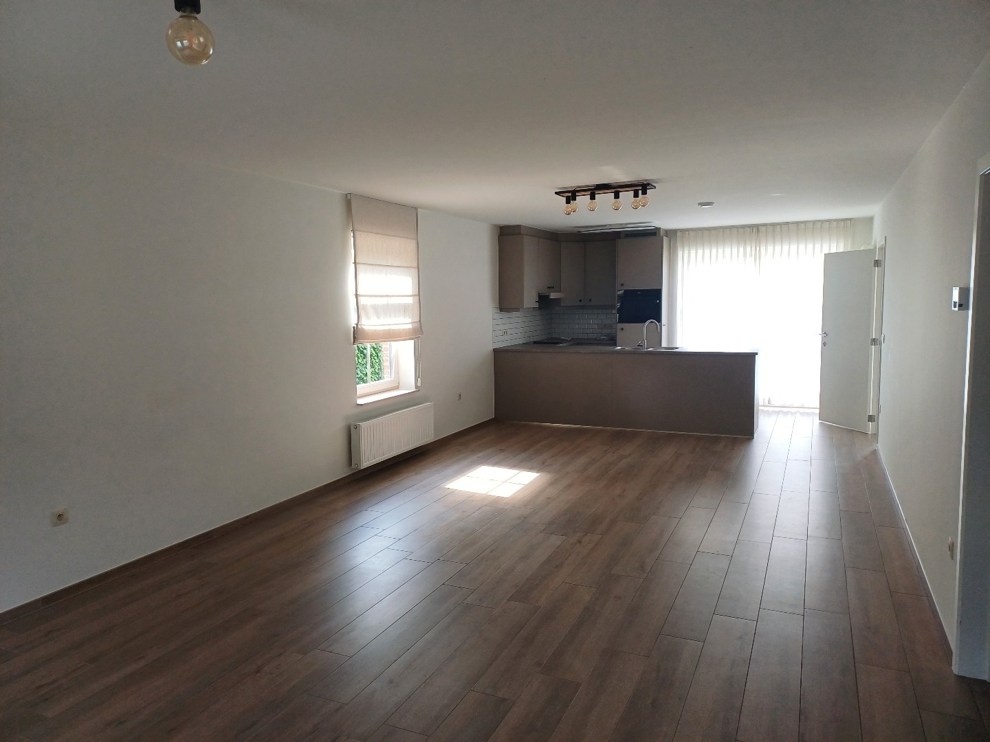 Nieuwbouw instapklare gezinswoning met 3 slaapkamers kortbij Neerpelt centrum - foto 4