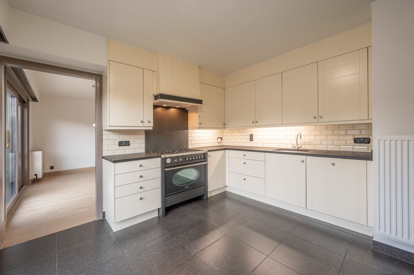 Gezellige woning met prachtige tuin met 4 slaapkamers te Sint-Andries - foto 4