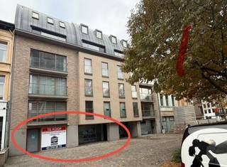 Gelijkvloers kantoor van 205m² gelegen op het eilandje te Antwerpen. Dit pand is van bouwjaar 2006 met moderne voorzieningen.