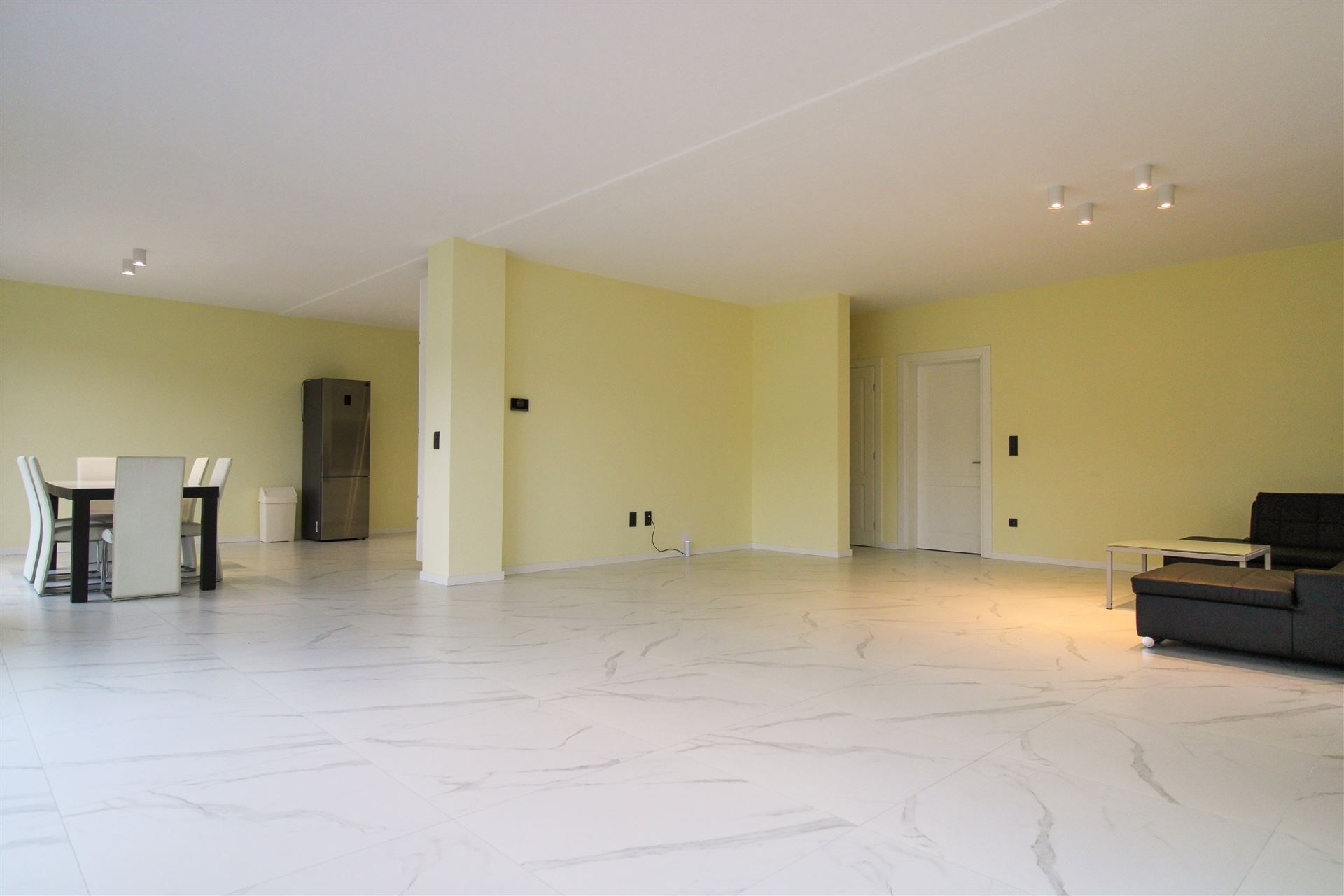 Maison à louer à Maasmechelen avec 6 chambres - photo 4