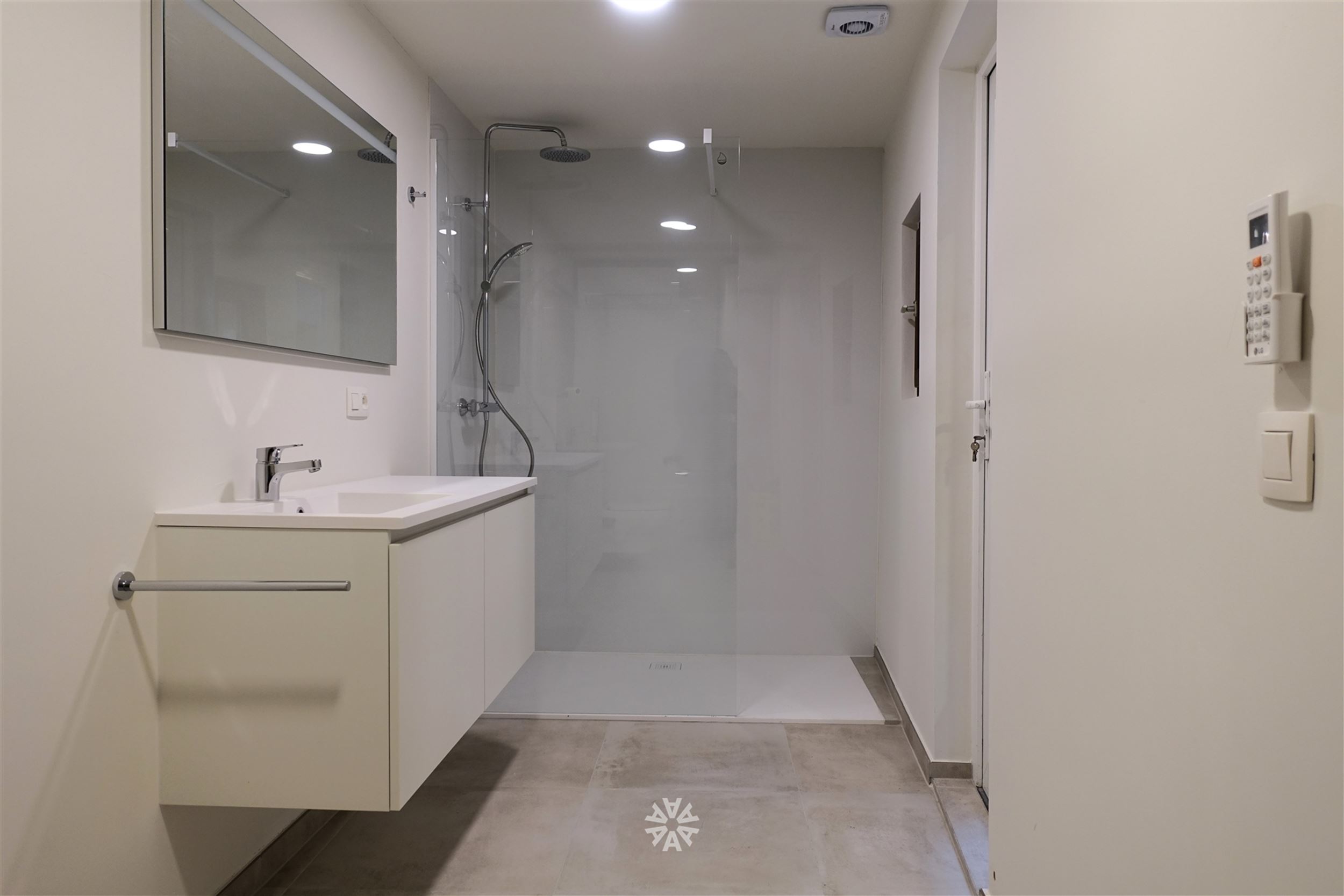 Renovated and furnished student studio for rent in Ghent - photo 4