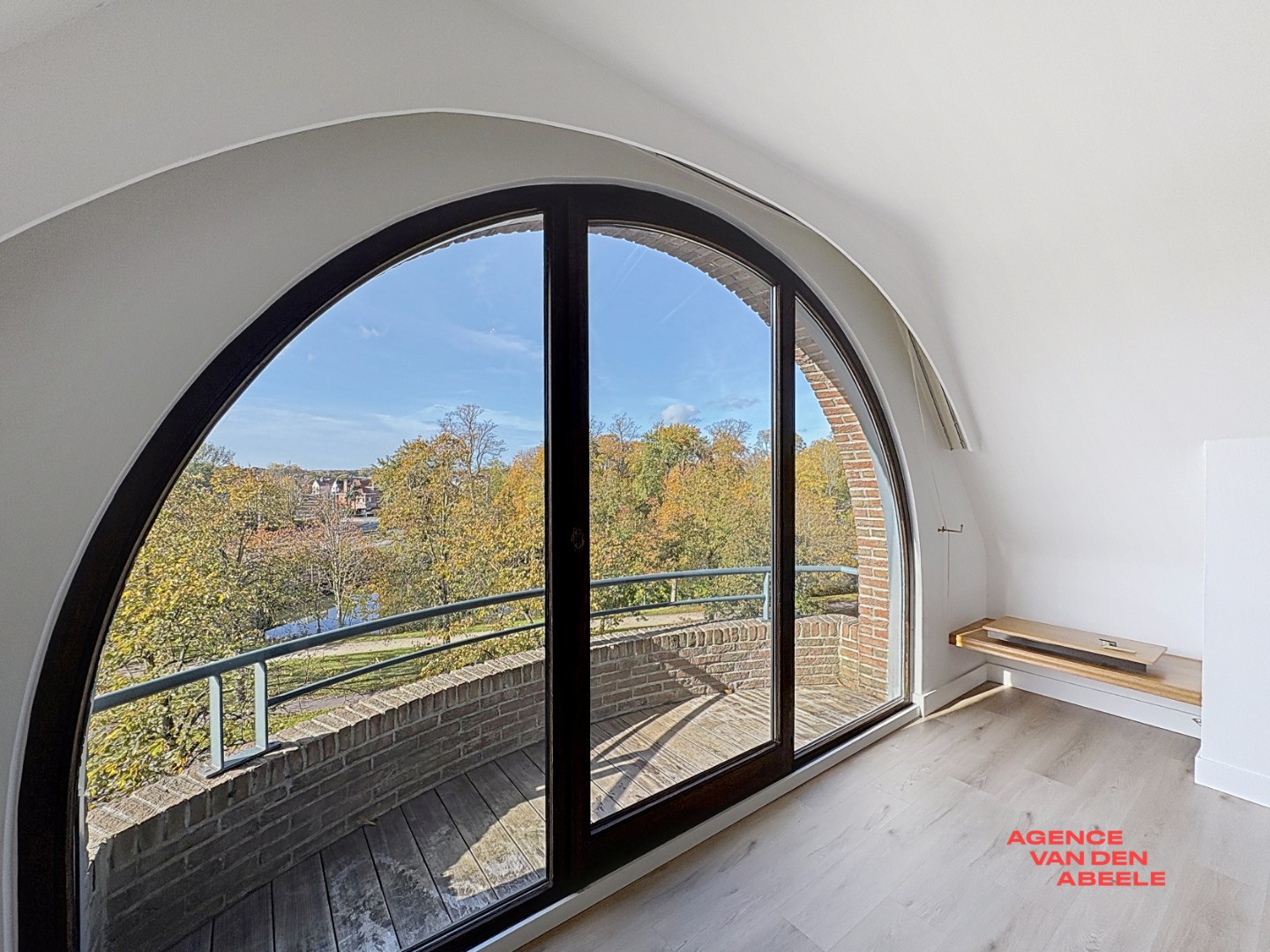 Apartment for rent in Bruges with 3 bedrooms - photo 4