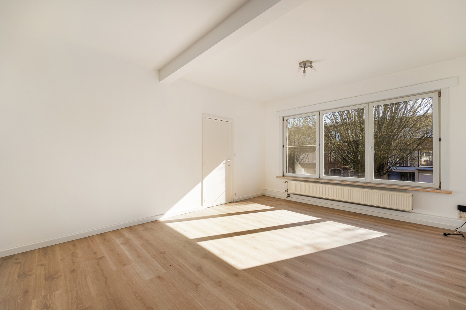 INSTAPKLAAR APPARTEMENT GRENS WILRIJK - BERCHEM - foto 1