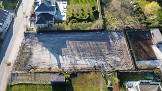 Mooi gelegen perceel bouwgrond (Lot 1) van 1224 m² in doodlopende straat in Lombardsijde, vlakbij Nieuwpoort en zijn jachthaven.Dichtbij zijn...