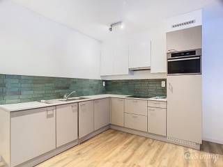 Gelijkvloers 1-slaapkamerappartement te huur, recent gebouwd en gunstig gelegen nabij Park Spoor Noord en de Slachthuislaansite.Bij binnenkomst...