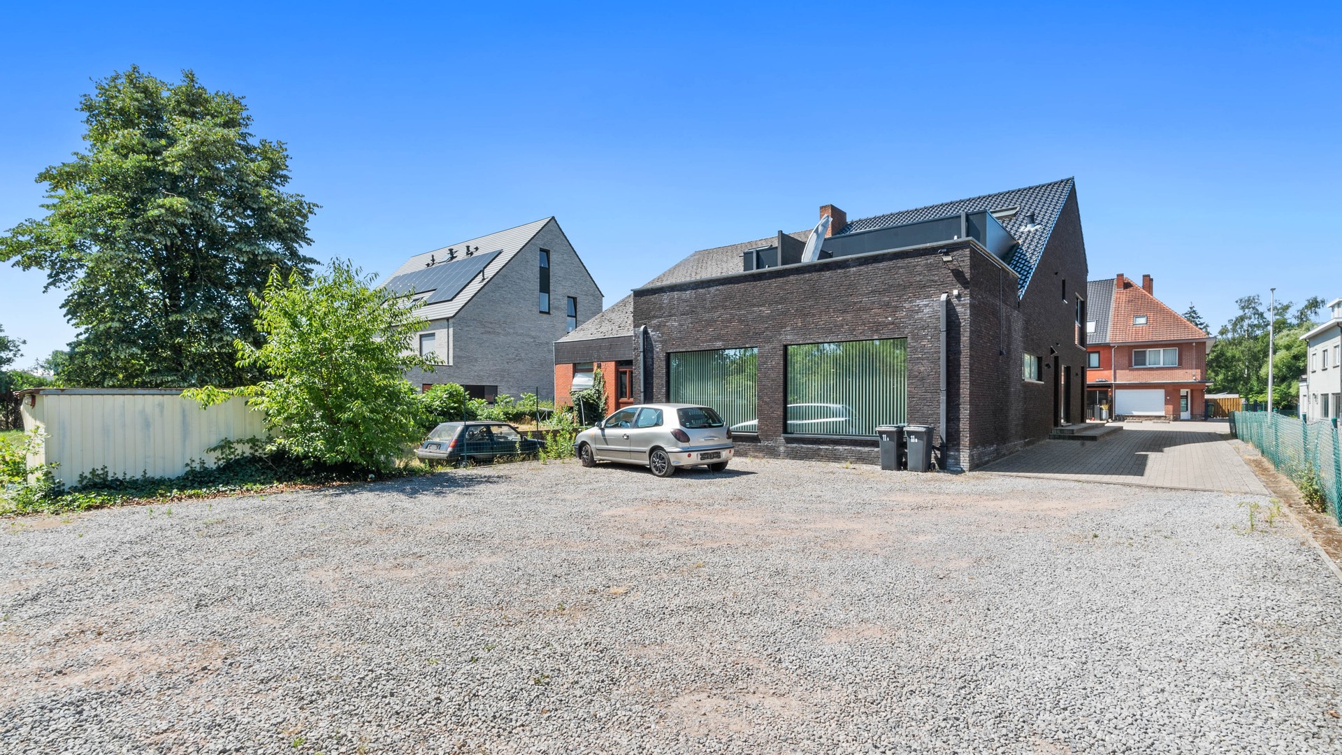 RECENTE, GELIJKVLOERSE KANTOOR-/PRAKTIJKRUIMTE MET GOEDE ZICHTLOCATIE - foto 3