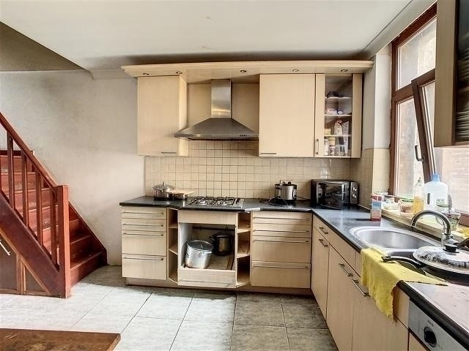 Maison de rapport avec rez commercial et des logements  dans le centre de Bruxelles - photo 3