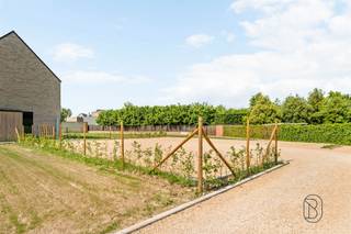 <p>Lancering FASE 2; koop nu aan 6% BTW! <br /><br />Dit kwalitatief prachtig nieuwbouwproject zal u verrassen: <br />goedgelegen (rustig en aangenaam doch dichtbij winkels en invalswegen) kwalitatieve BEN-WONINGEN. <br /><br />INDELING: 2 ondergrondse garages met extra berging, lichtrijke leefruimte met open geïnstalleerde keuken, berging/wasplaats, 4 slaapkamers, 2 badkamers en aangename stadtuin. <br /><br />Als koper nog inspraak in keuze van materialen. <br /><br />* Energiezuinige woning: vloerverwarming op warmtenet, <br />* dubbele beglazing PVC, <br />* extra geïsoleerd<br />* goeie locatie<br /><br />Meer info? tessa@immobeguin.be</p>