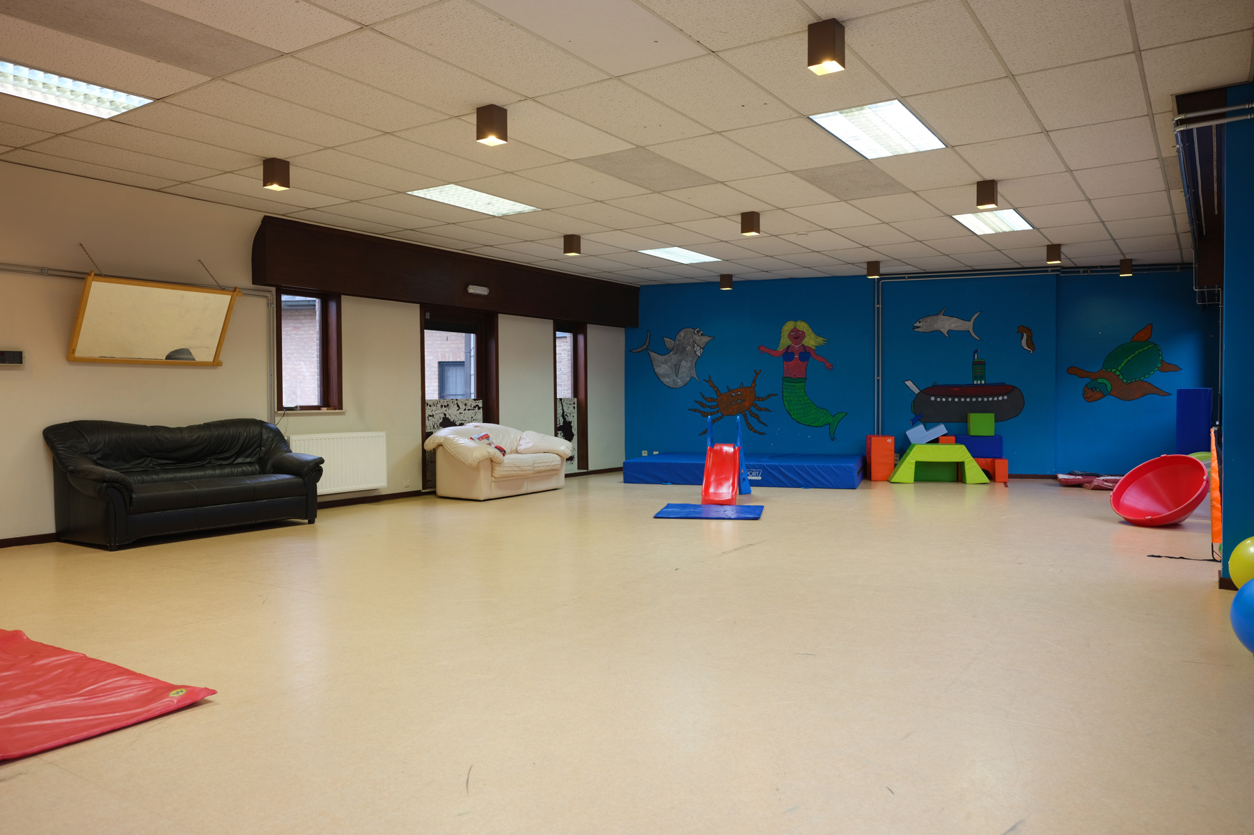 Polyvalent gebouw op centrale ligging in Ursel - foto 4