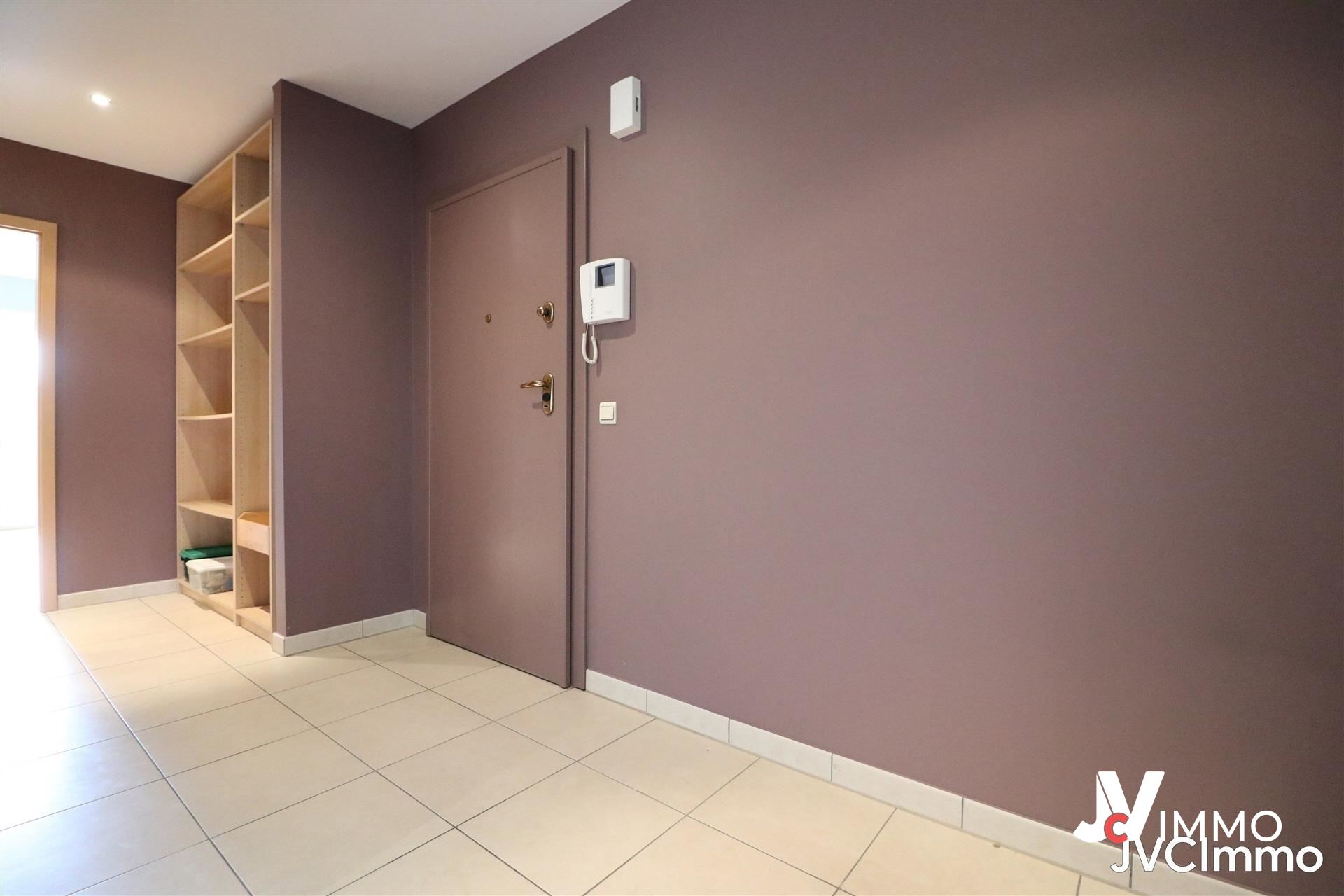 Apartment for rent in Waremme with 2 bedrooms - photo 5