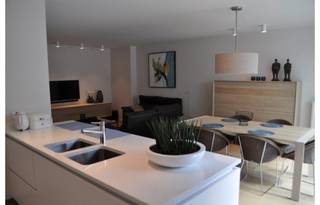 STIJLVOL EN KWALITATIEF 2 SLPK APP (110m²) IN CENTRUM BILZEN!In het centrum van Bilzen, vindt u dit zeer kwalitatief en degelijk appartement terug...