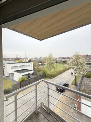 Te koop appartement in WaregemDit appartement op de 2° verdieping met 3 ruime slaapkamers is gelegen op een topligging in Waregem op wandelafstand...