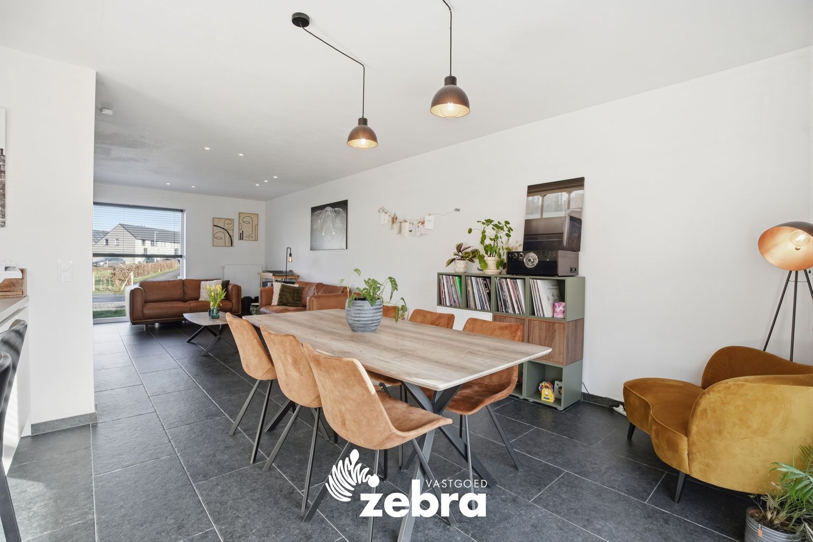 Jonge halfopenbebouwing in Rumbeke! - foto 4