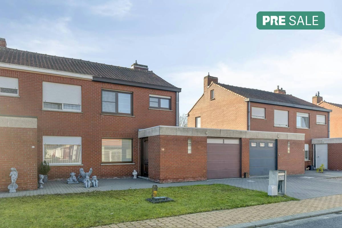 Ready to move in house in Rumbeke - photo 1