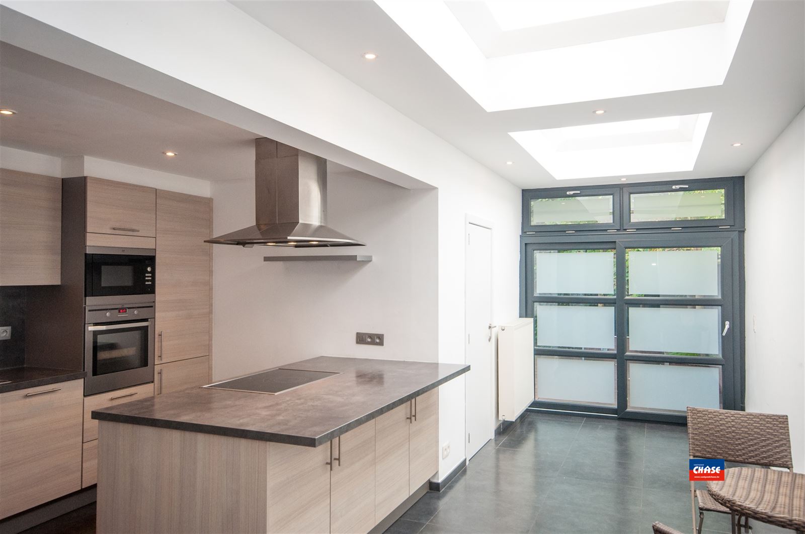 Rijwoning met 5 slaapkamers en tuin - foto 3