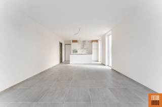Tijdloze architectuur en strak design met zicht op de rustgevende velden.Residentie Kroonevoorde biedt ruime appartementen in het centrum van...