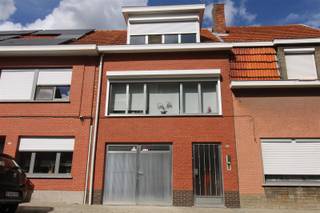 Garage nodig? Graag veel ruimte voor opslag / hobby... Dan is een étagewoning ideaal! Deze ruime woning heeft een zeer ruime...