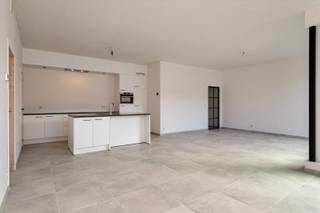 Hoekappartement op de tweede verdieping in de nieuwbouw residentie "De Rembrandt". Gebouwd met oog voor detail en comfort.Bij de afwerking van de...