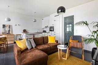 Hedendaags, energiezuinig en uiterst stijlvol 1 slaapkamer appartement.Het appartement werd gebouwd in 2015 met hoogwaardige materialen en werd...