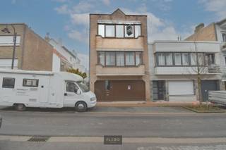 Niet ver van het centrum van De Haan heb je dit charmant 2de verdiep appartement. Zeer lichtrijk en ruim geeft deze woning plus punten. Met...