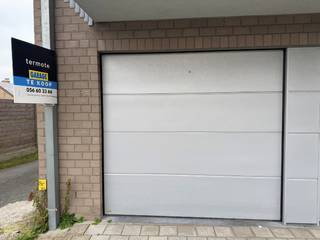 Garage te koop nabij het station (kant centrum) in de oude Vijvestraat (kant Meiweg/Putmanstraat)Recente gemetste garage (+/- 3m x 6m) in klein...