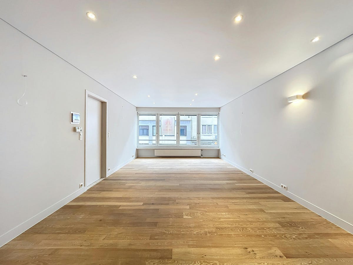 Instapklaar 2-slaapkamerappartement in centrum Kortrijk - foto 2