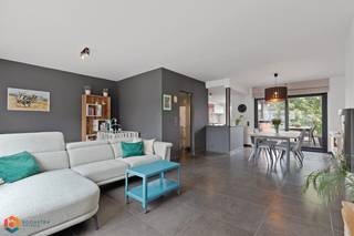 Op een uitstekende locatie te Keerbergen bevindt zich deze ruime bel-étage woning met een bewoonbare oppervlakte van 206 m². U geniet hier van...