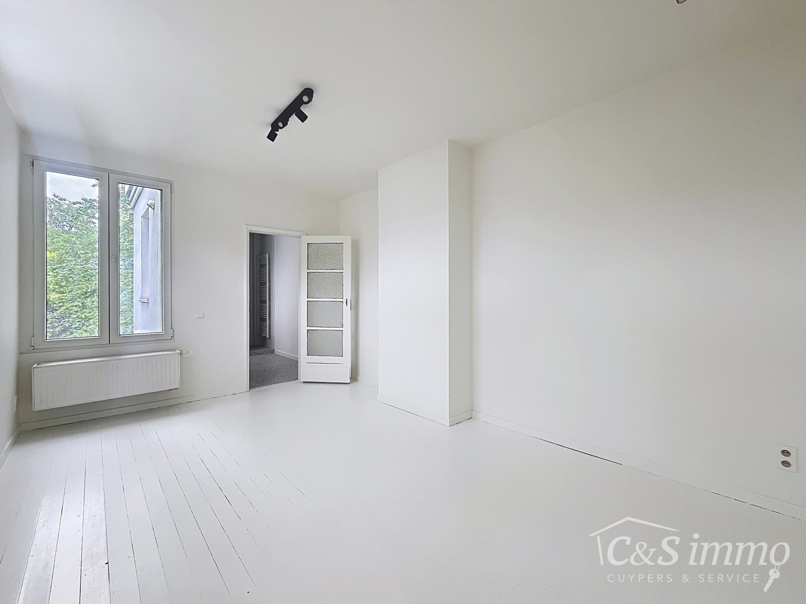 Lichtrijk en gerenoveerd 1 slaapkamer appartement - foto 4