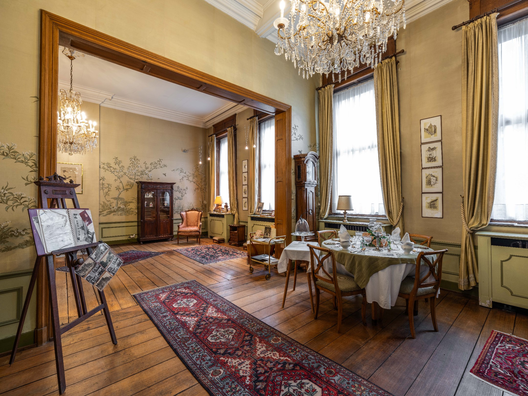 Handelsgelijkvloers in karaktervol pand van +200m2 met parking gelegen in Hasselt centrum. - foto 5